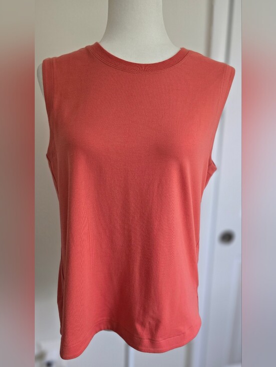 Athleta Tops - Atleta Effortless Tank, NWT, Size M, Sleeveless Crewneck Tank Top - Coral